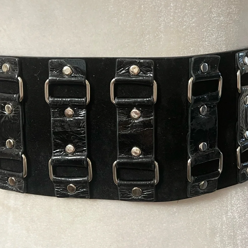 WCM wide statement stretch belt leather suede  black w/ silver toned hardware - Picture 2 of 7